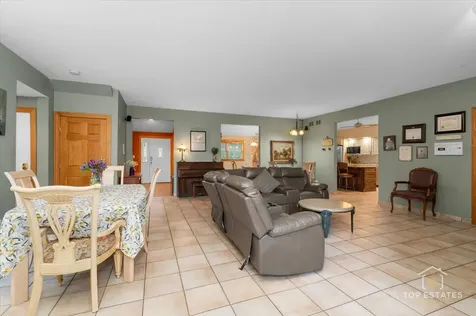 2 Marberry Drive Prospect Heights IL 60070