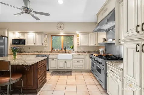 2 Marberry Drive Prospect Heights IL 60070