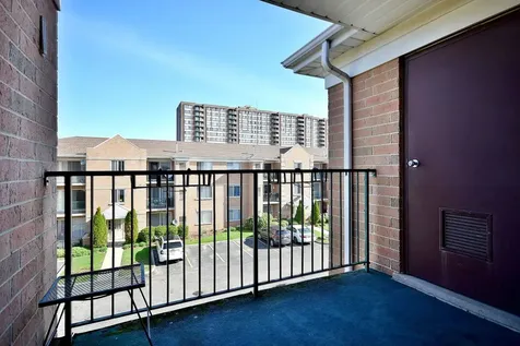 5351 North East River Road Chicago IL 60656