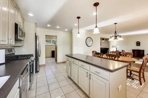2825 Eisenhower Drive Des Plaines IL 60018
