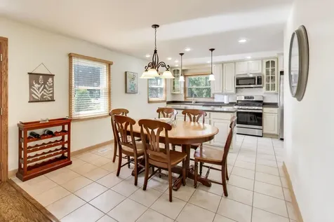 2825 Eisenhower Drive Des Plaines IL 60018
