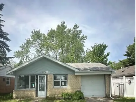 3104 Hopkins Street Steger IL 60475