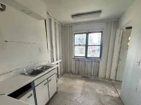 3104 Hopkins Street Steger IL 60475