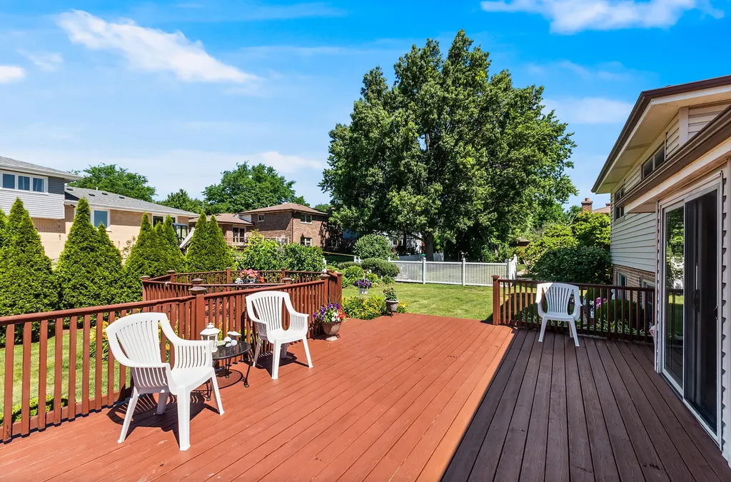7706 Hayenga Lane Darien IL 60561