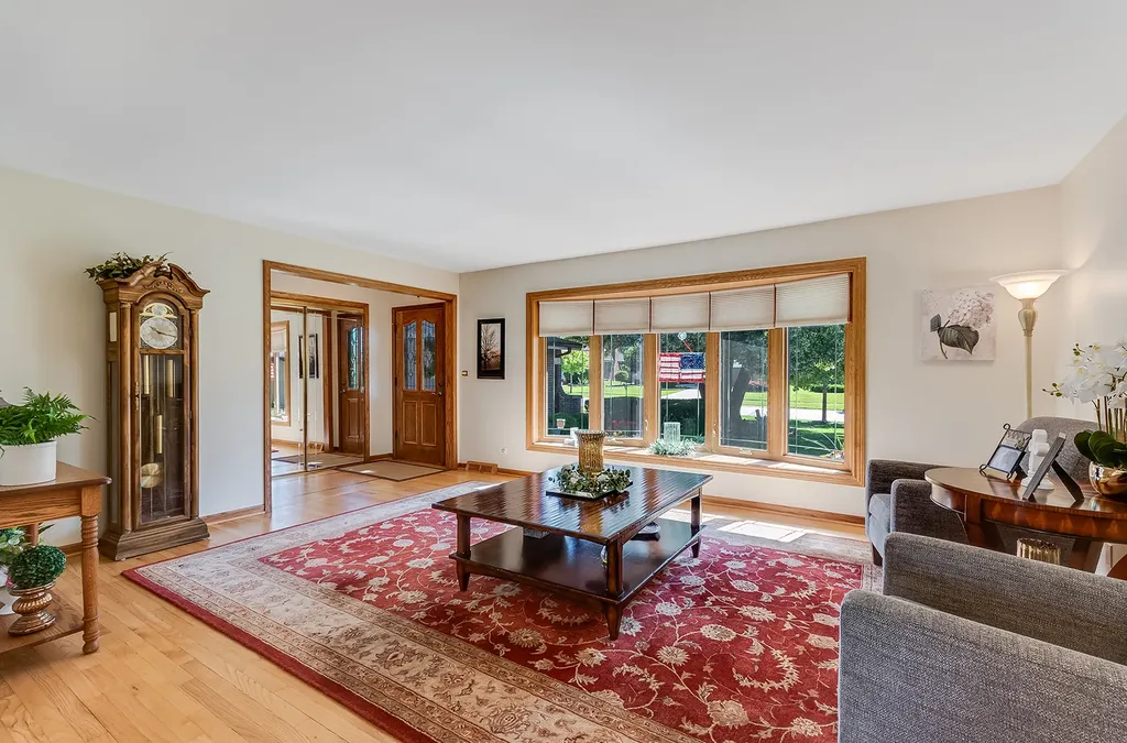 7706 Hayenga Lane Darien IL 60561