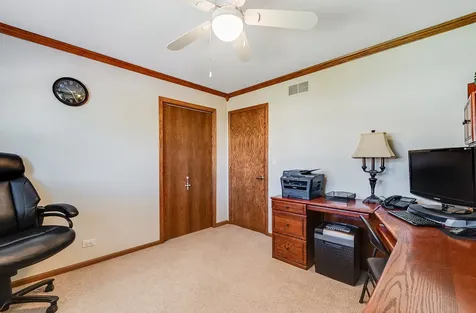 7706 Hayenga Lane Darien IL 60561