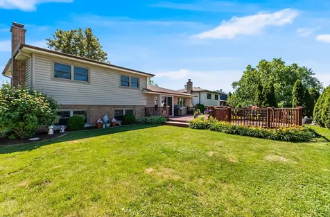 7706 Hayenga Lane Darien IL 60561