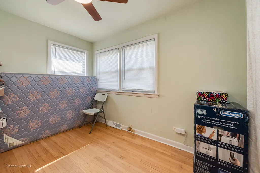 8745 South Euclid Avenue Chicago IL 60617