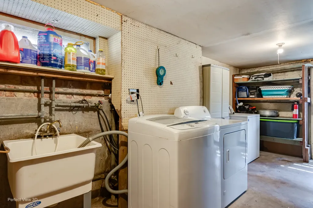 8745 South Euclid Avenue Chicago IL 60617