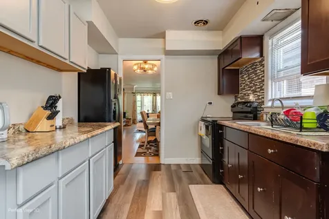 8745 South Euclid Avenue Chicago IL 60617