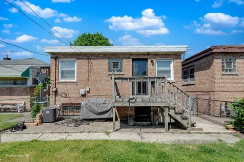 8745 South Euclid Avenue Chicago IL 60617