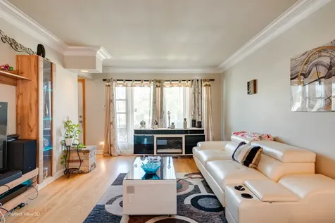 8745 South Euclid Avenue Chicago IL 60617