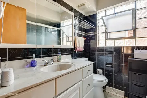 8745 South Euclid Avenue Chicago IL 60617
