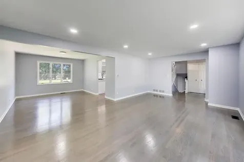 16w250 93RD Place Burr Ridge IL 60527