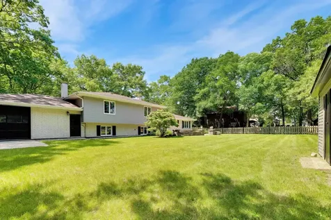 16w250 93RD Place Burr Ridge IL 60527