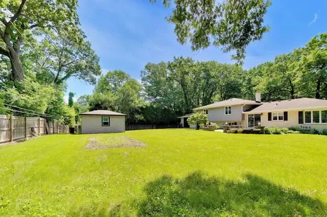 16w250 93RD Place Burr Ridge IL 60527