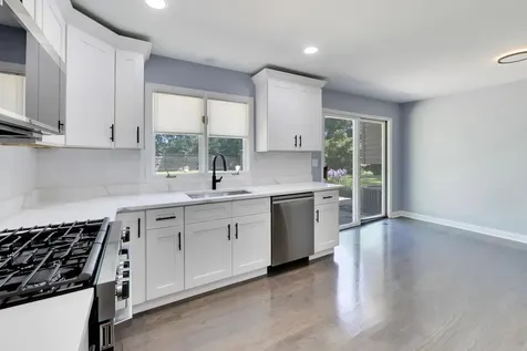 16w250 93RD Place Burr Ridge IL 60527