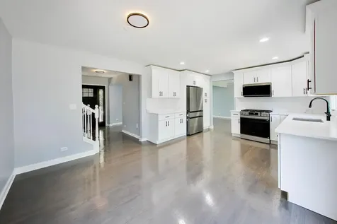 16w250 93RD Place Burr Ridge IL 60527