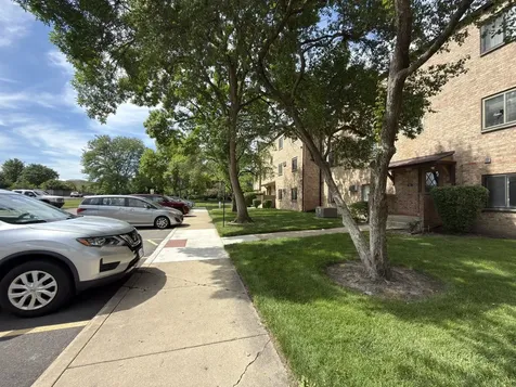 831 South Dwyer Avenue Arlington Heights IL 60005