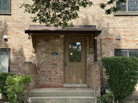 831 South Dwyer Avenue Arlington Heights IL 60005