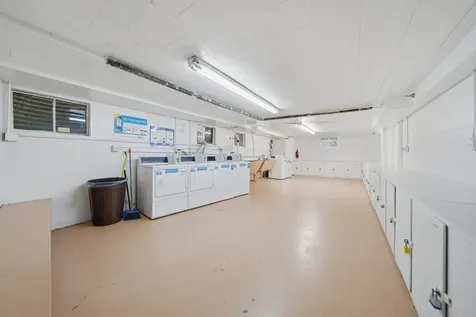 15 King Arthur Court Northlake IL 60164