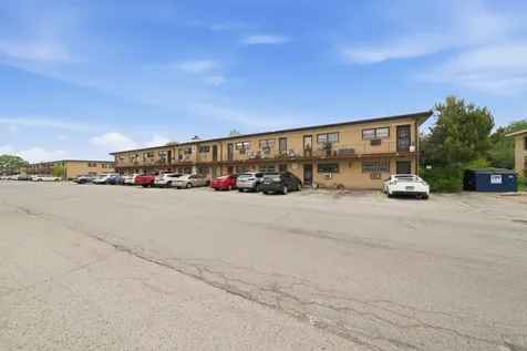 15 King Arthur Court Northlake IL 60164