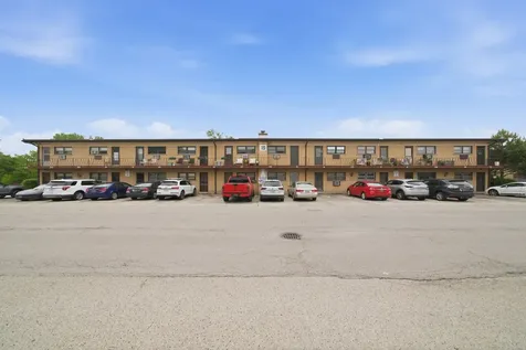 15 King Arthur Court Northlake IL 60164