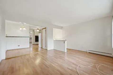 15 King Arthur Court Northlake IL 60164