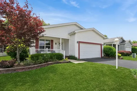 3819 Fox Hunt Way Grayslake IL 60030