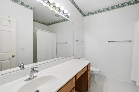3819 Fox Hunt Way Grayslake IL 60030