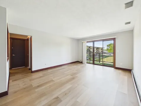 2222 South Goebbert Road Arlington Heights IL 60005