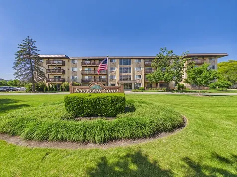 2222 South Goebbert Road Arlington Heights IL 60005