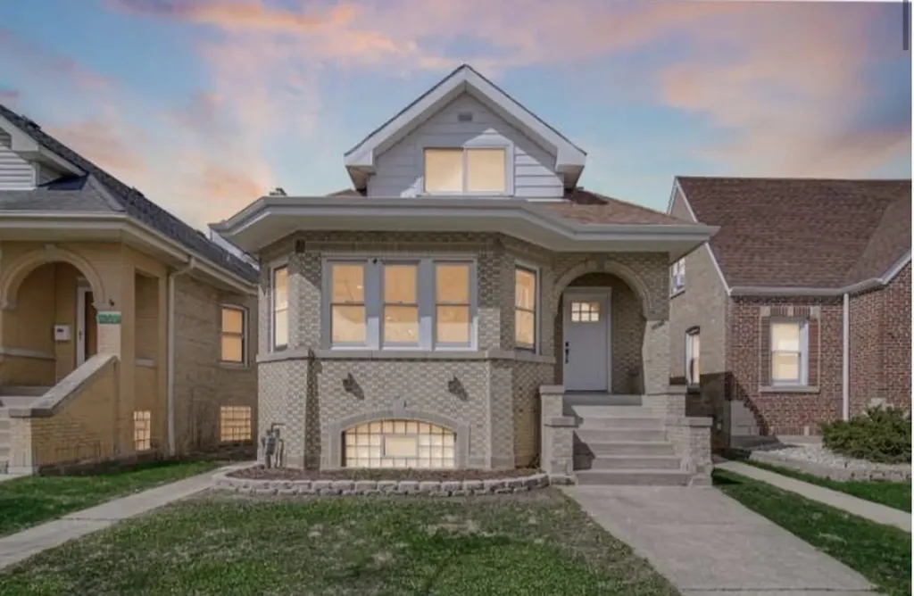 3010 North Nottingham Avenue Chicago IL 60634