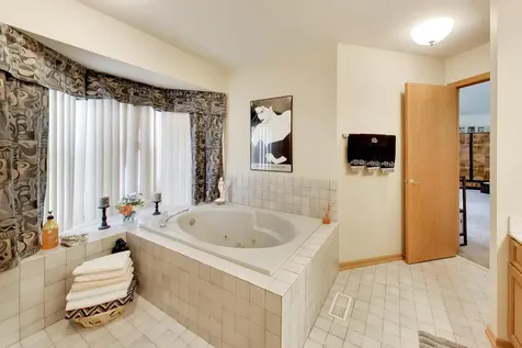 245 Southfield Drive Vernon Hills IL 60061