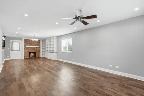 416 Ingleside Drive Bolingbrook IL 60490