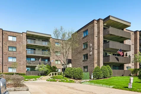 930 Taylor Drive Gurnee IL 60031