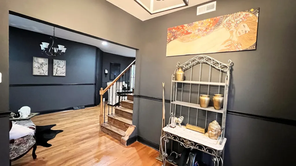7714 South Marquette Avenue Chicago IL 60649