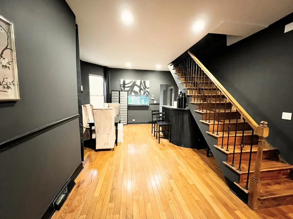 7714 South Marquette Avenue Chicago IL 60649