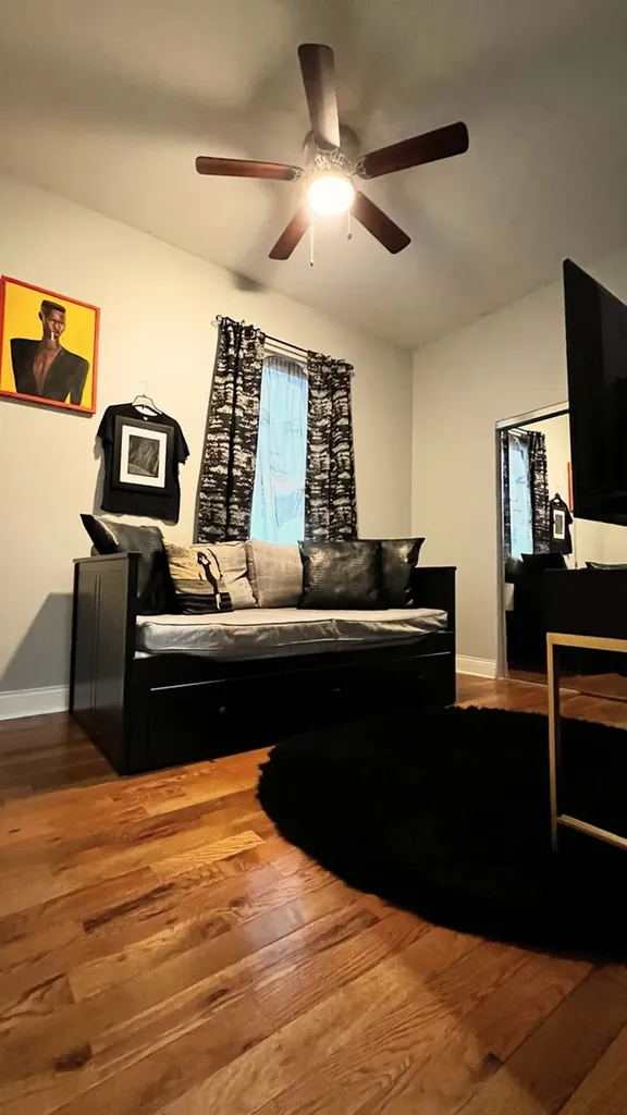 7714 South Marquette Avenue Chicago IL 60649