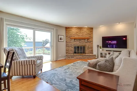 317 Wooded Knoll Drive Cary IL 60013