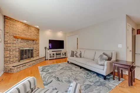 317 Wooded Knoll Drive Cary IL 60013
