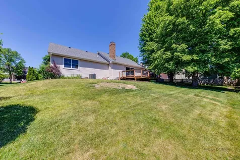 317 Wooded Knoll Drive Cary IL 60013