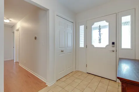 317 Wooded Knoll Drive Cary IL 60013