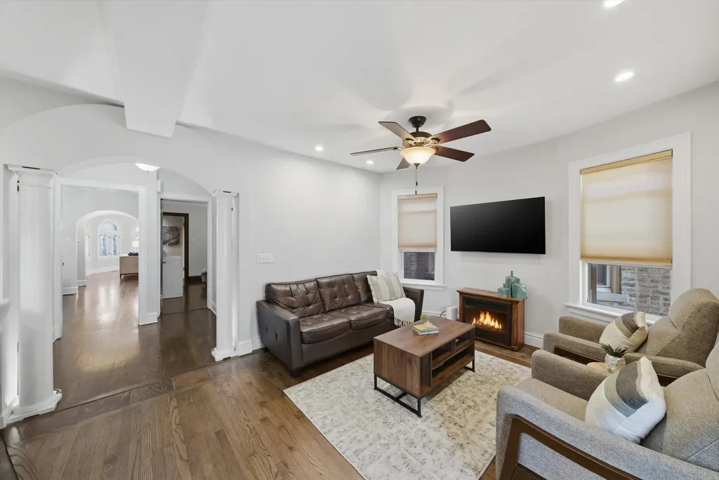 1755 North New England Avenue Chicago IL 60707