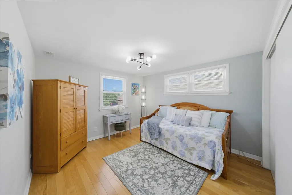 1755 North New England Avenue Chicago IL 60707