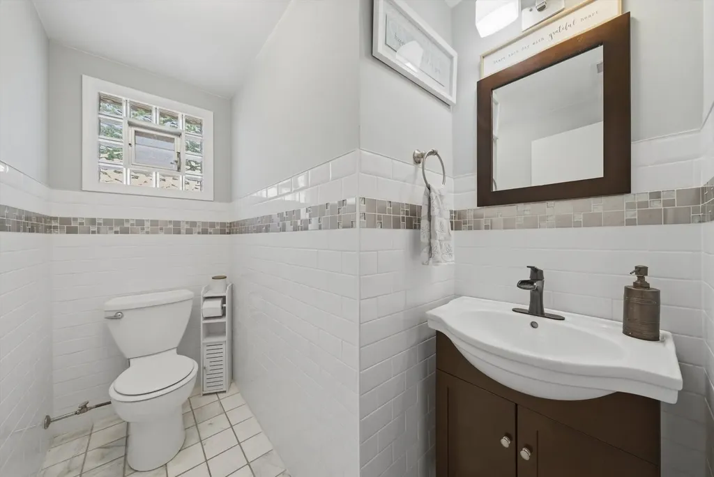 1755 North New England Avenue Chicago IL 60707