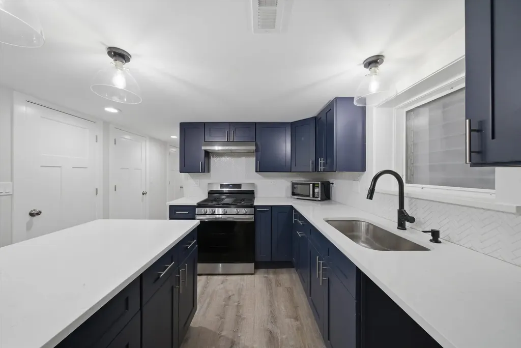 1755 North New England Avenue Chicago IL 60707