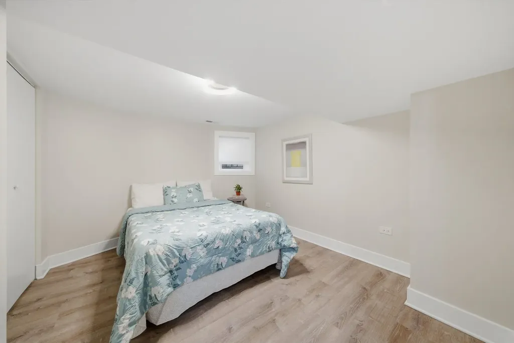 1755 North New England Avenue Chicago IL 60707