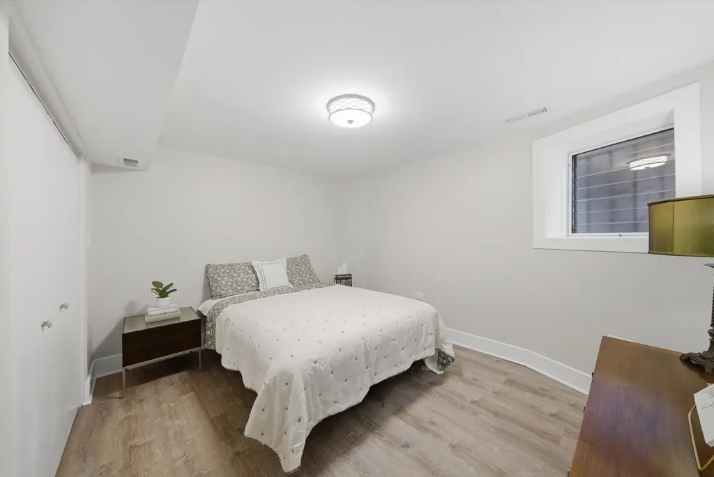 1755 North New England Avenue Chicago IL 60707
