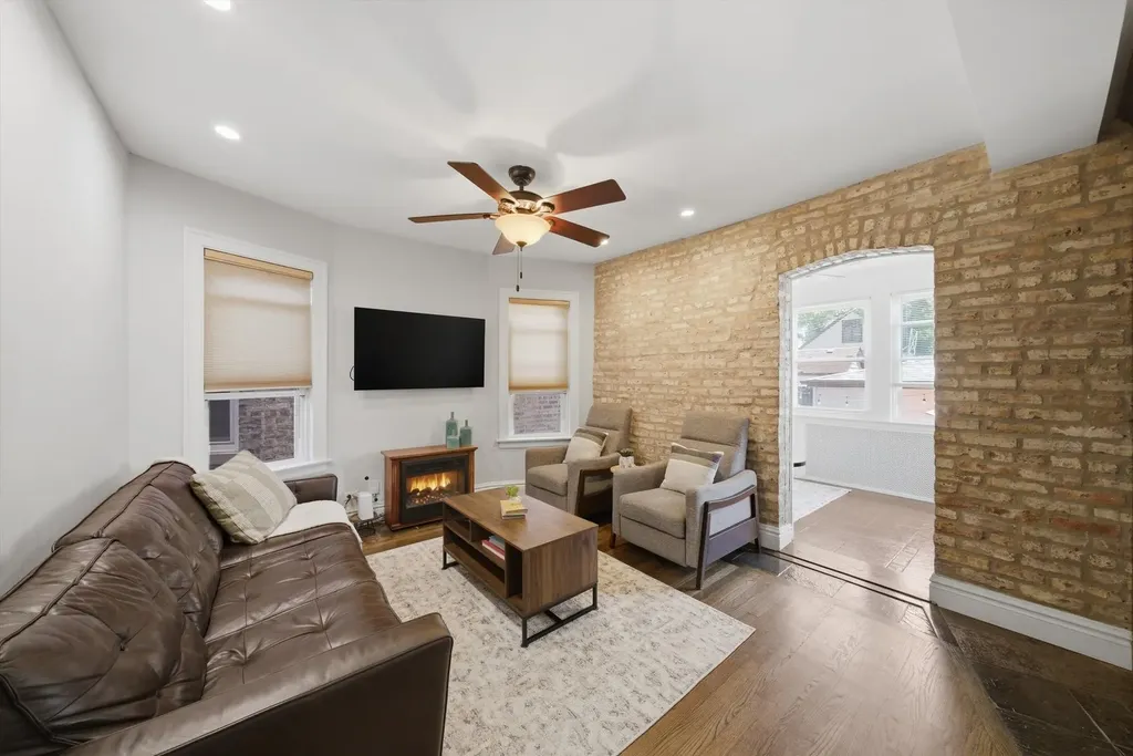1755 North New England Avenue Chicago IL 60707